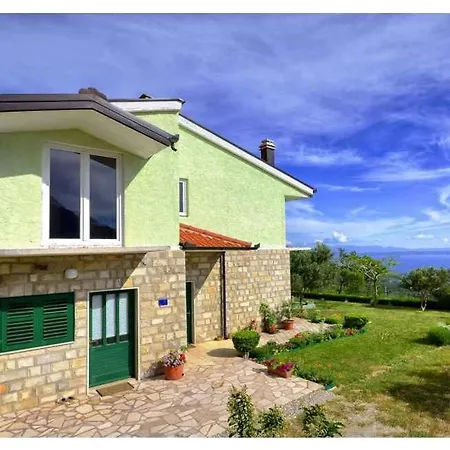 Сasa de vacaciones In Gornje 6625 Tučepi