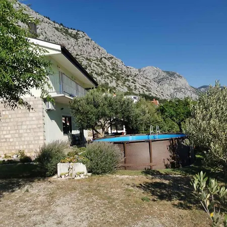 In Gornje 6625 Сasa de vacaciones *