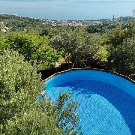 Сasa de vacaciones In Gornje 6625 *