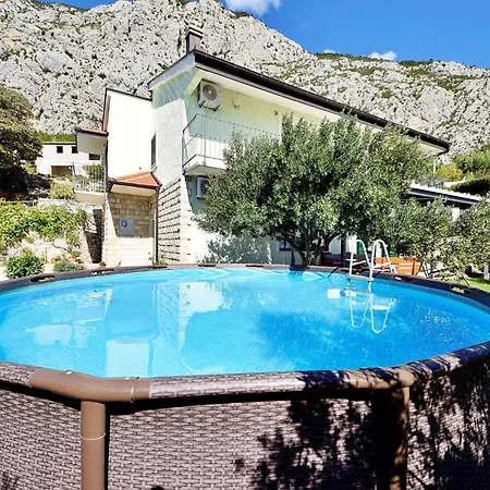 In Gornje 6625 Сasa de vacaciones *