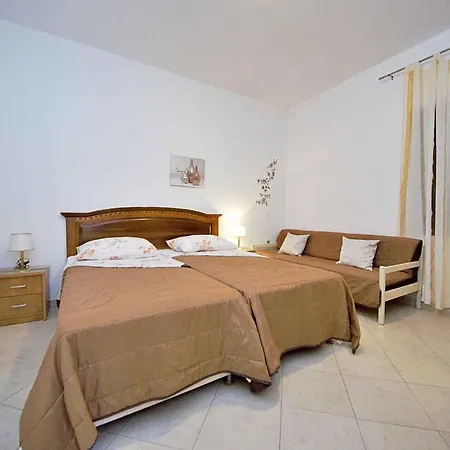 In Gornje 6625 Сasa de vacaciones *