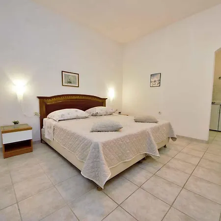 In Gornje 6625 Сasa de vacaciones Tučepi